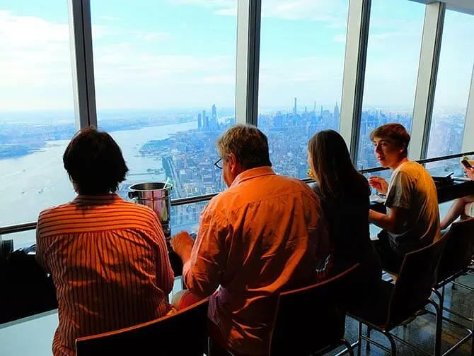 Билеты на смотровую площадку One World Observatory - Бар