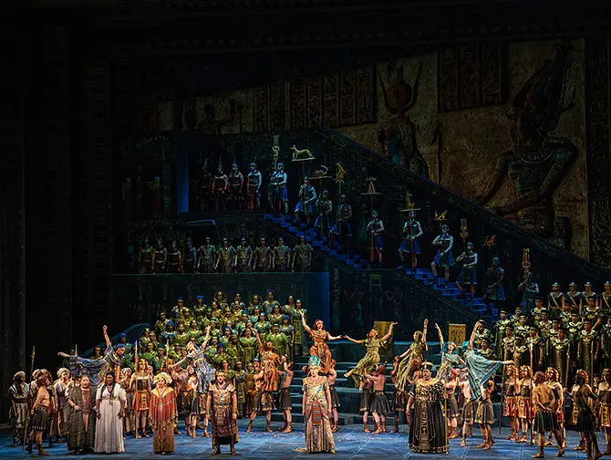 Опера в Линкольн-центре в Нью-Йорке - Madama Butterfly 