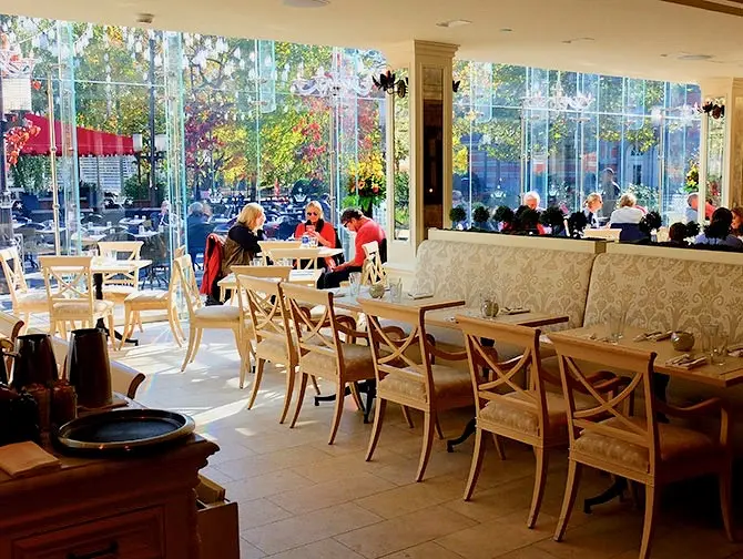 Central Park в Нью-Йорке - Tavern on the Green ресторан