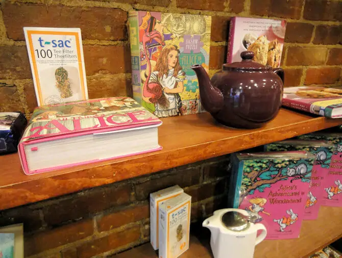 Чаепитие в Alice’s Tea Cup