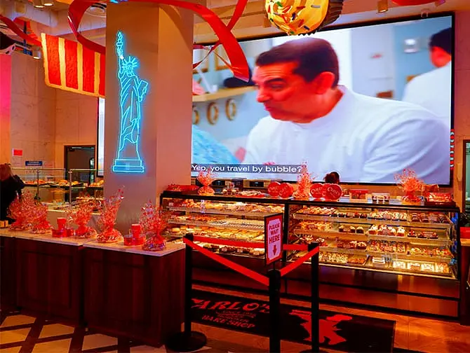 Кондитерская Carlo’s Bakery в Нью-Йорке - Интерьер