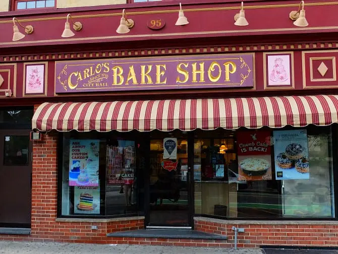 Кондитерская Carlo’s Bakery (из шоу Cake Boss) в Нью-Йорке