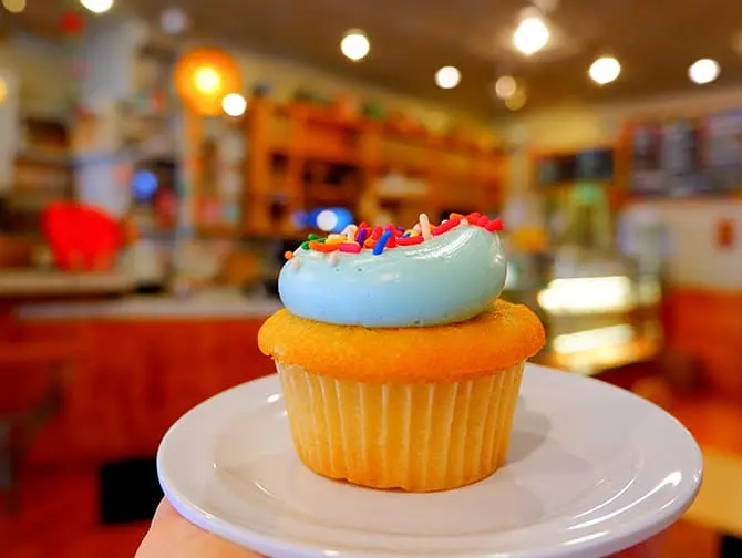 Лучшие капкейки в Нью-Йорке - Mollys Cupcakes