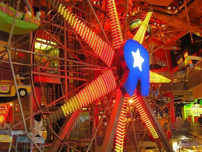 Toys“R”Us