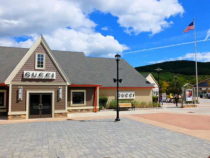 Woodbury Common Premium Outlet в Нью-Йорке - Gucci