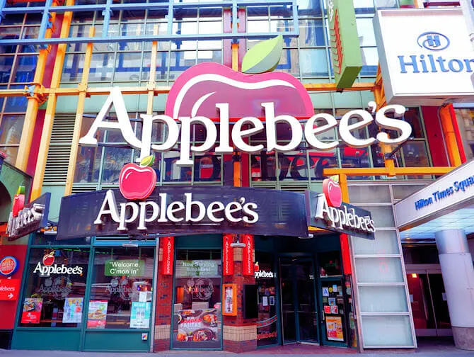 Где поесть с детьми в Нью-Йорке - Applebees