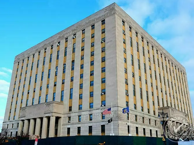 Бронкс в Нью-Йорке - Bronx County Courthouse