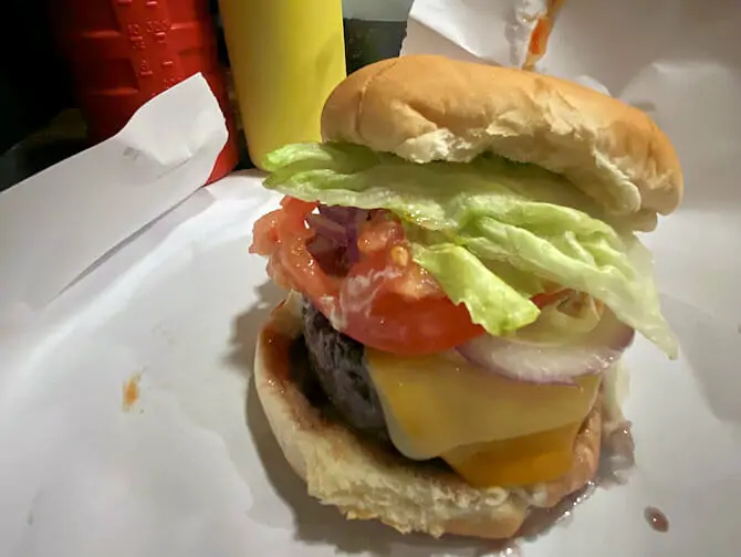 Лучшие гамбургеры в Нью-Йорке - Гамбургер в Burger Joint