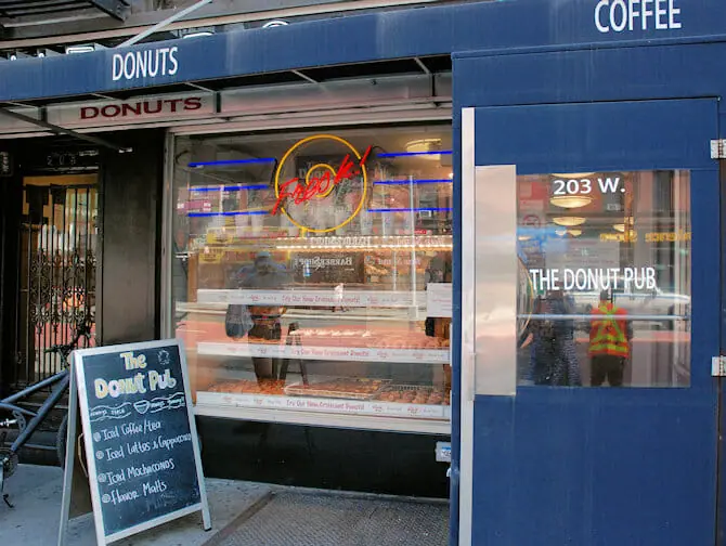 Лучшие пончики в Нью-Йорке - The Donut Pub 1