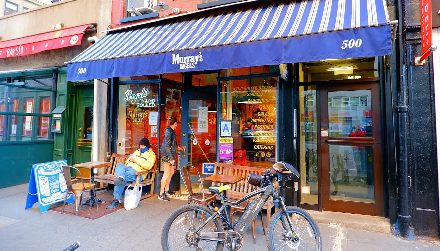 Лучшие бейглы в Нью-Йорке - Murray's Bagels