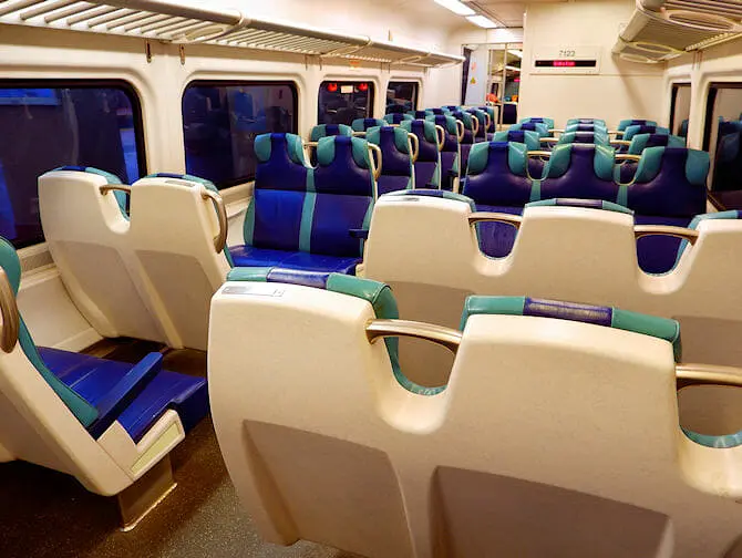 Поезд LIRR