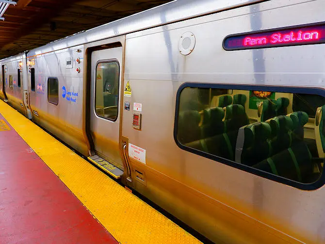 Long Island Rail Road в Нью-Йорке