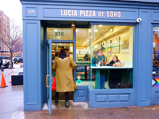 Лучшие пиццерии в Нью-Йорке - Lucia Pizza в Сохо