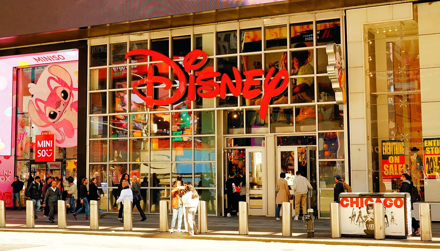 Магазин Disney Store на Таймс-сквер - фасад магазина